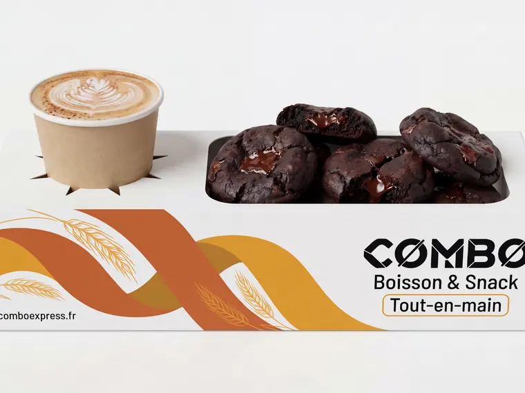 Latte et cookies au chocolat